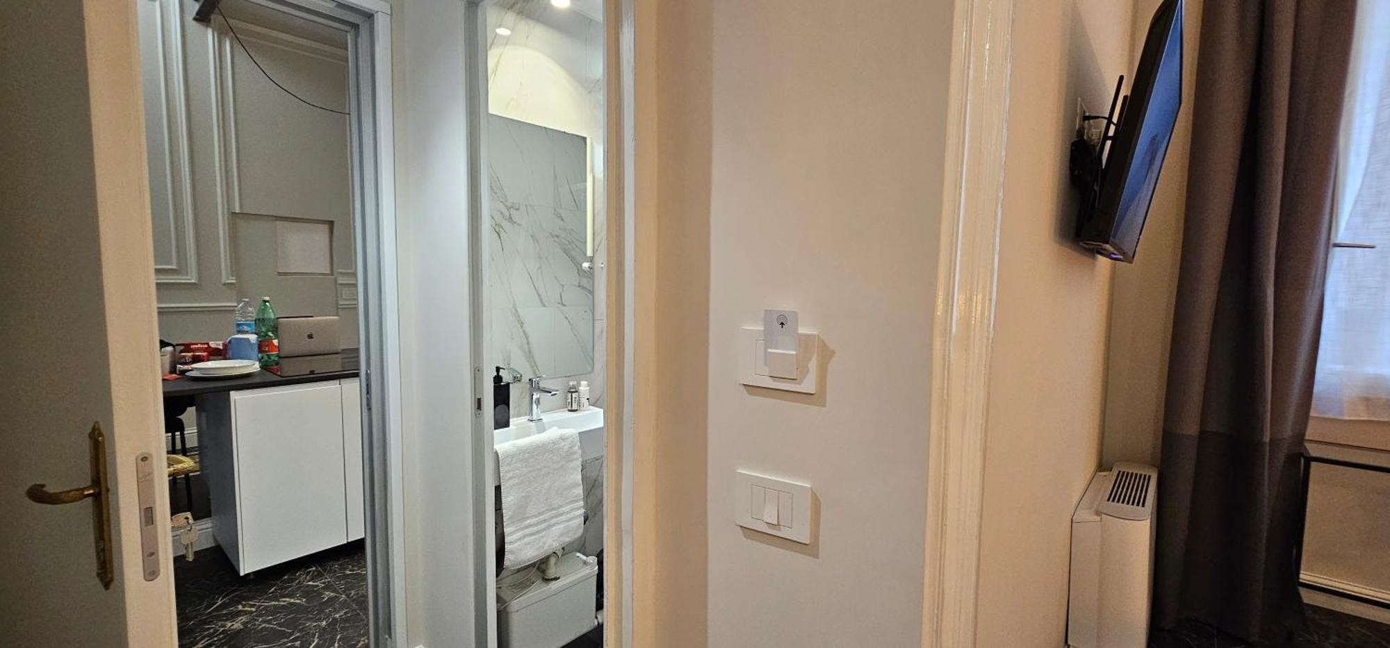 Room Roma Nazionale Экстерьер фото