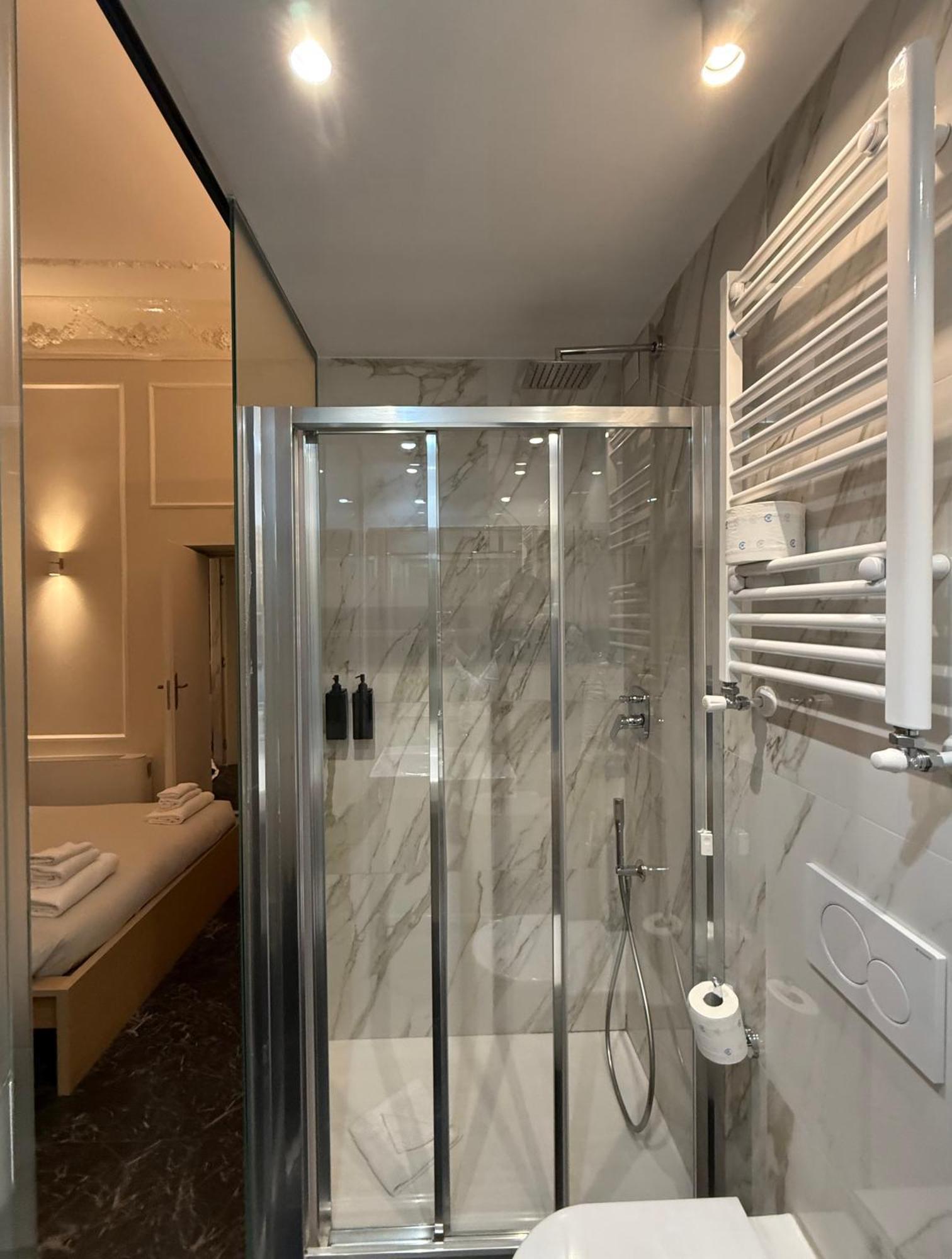 Room Roma Nazionale Экстерьер фото